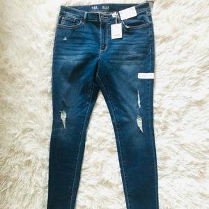 Mid-Rise Ripped Jeggins